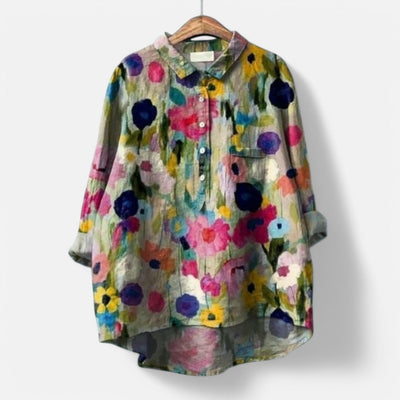 Nina – Elegant Bluse med Blomsterdetaljer