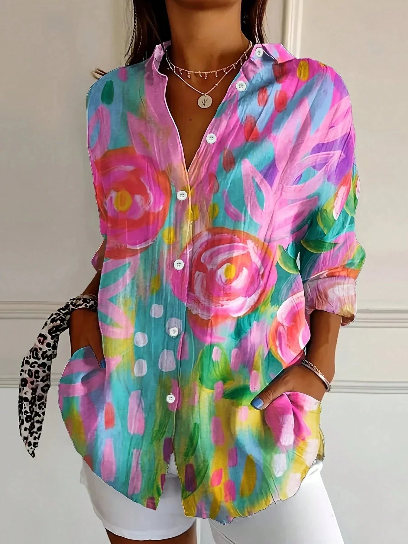 Michelle - Farverig Bluse med Kunstnerisk Print