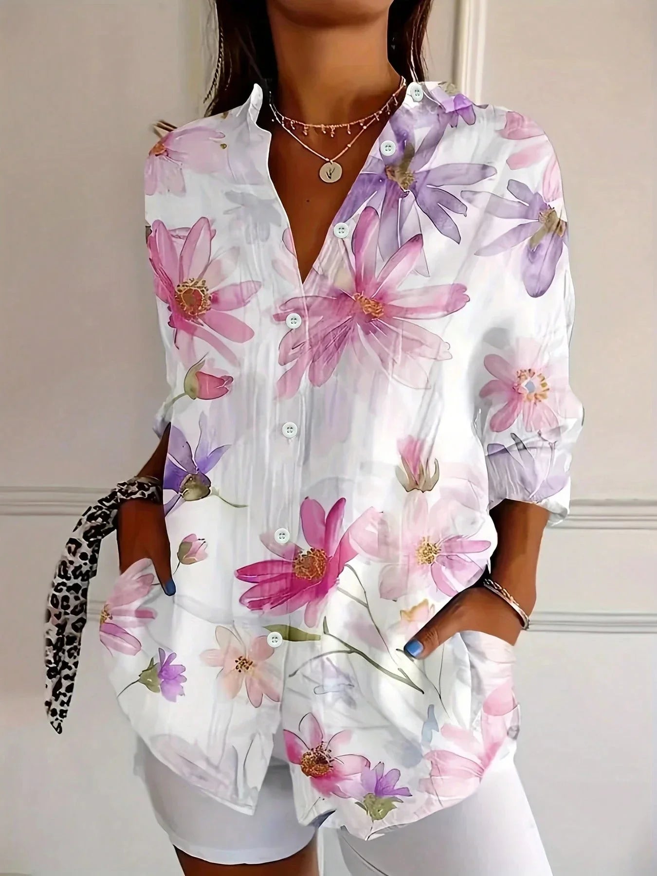 Michelle - Farverig Bluse med Kunstnerisk Print
