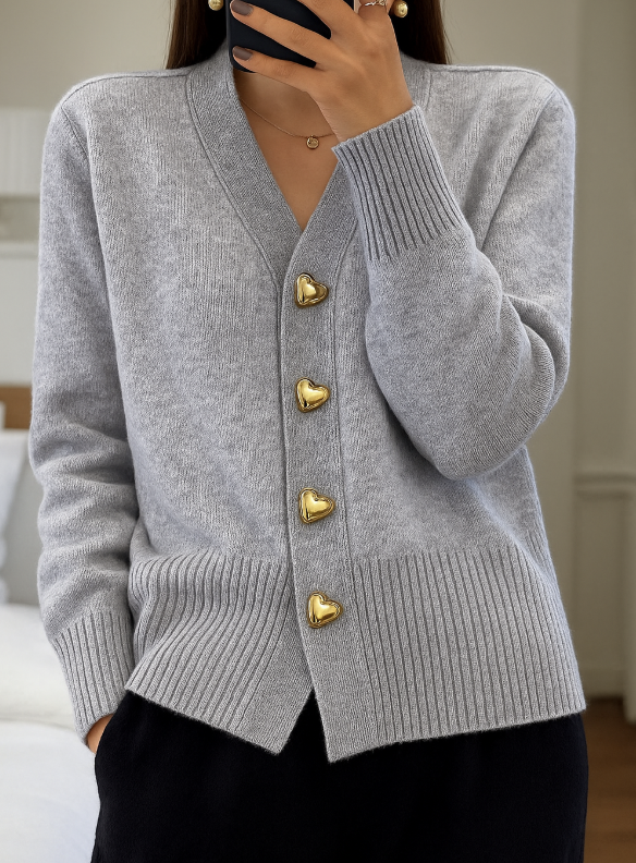 Karla - Blød Cardigan med Hjerteknapper